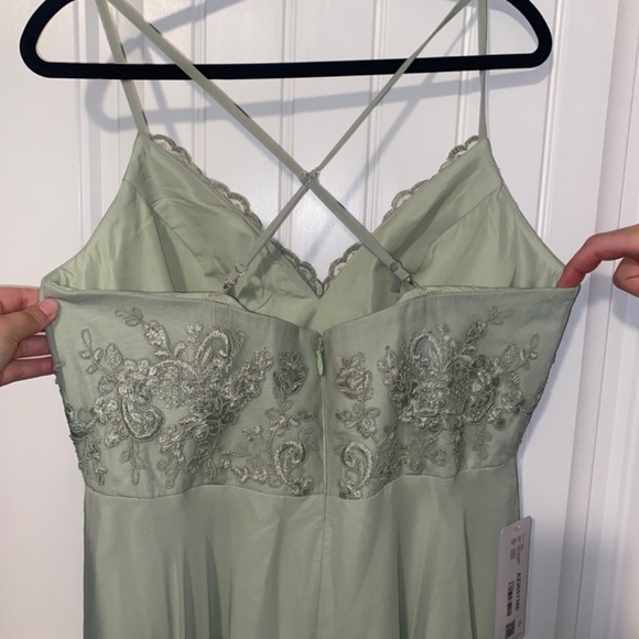 Azazie Sonya - Picture 5 of 7